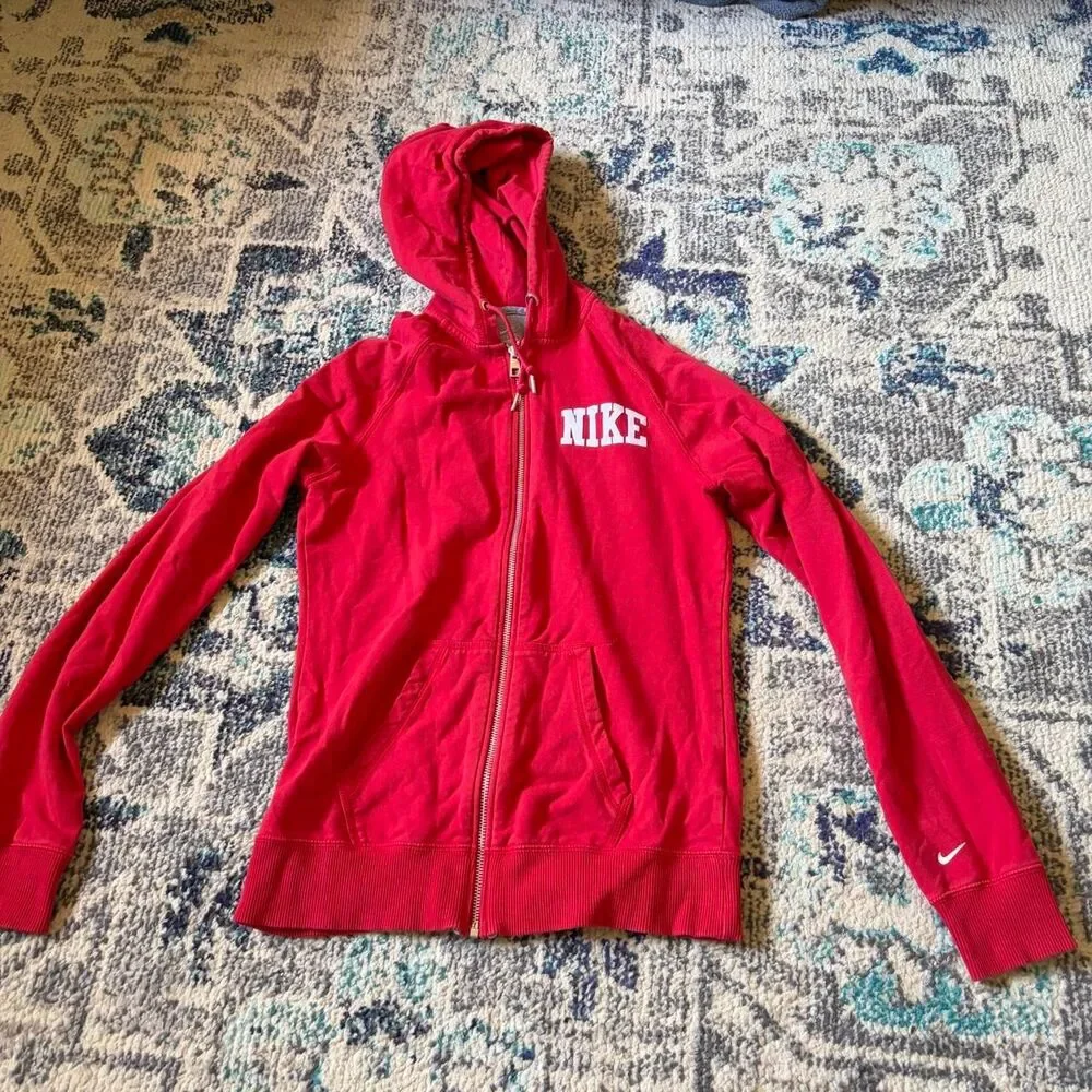 Nike y2k medium